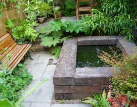 Used hardwood railway sleepers are perfect for raised ponds, garden walls, steps and general landscaping. Railwaysleepers.com
